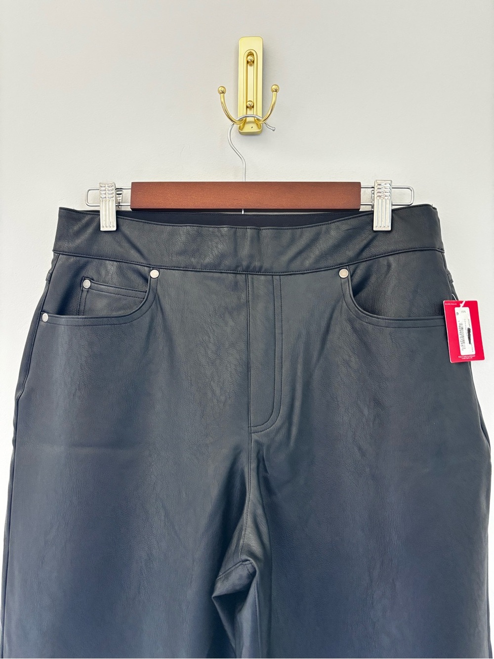 NWT SPANX Leather-Like Slim Straight Pants Luxe Black Size Large Stretch - Picture 6 of 16
